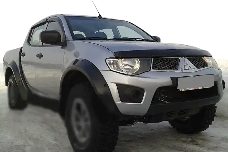Cumpără online | Mitsubishi Pajero Sport 2008-2015 Deflector capota (HIC)