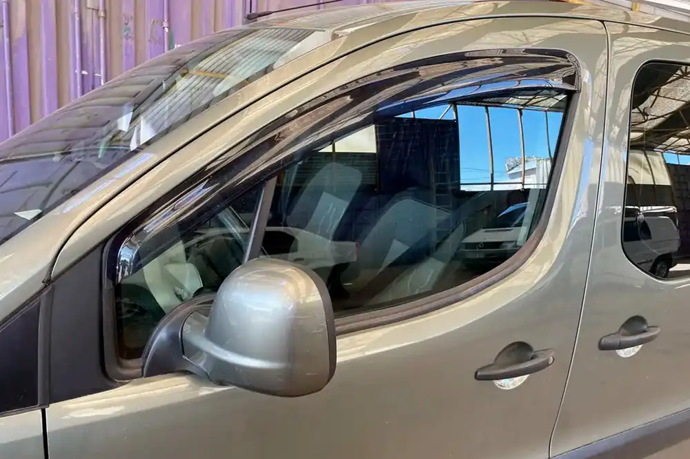 Produs nou lansat - Peugeot Partner Tepee 2008-2018 Deflectoare Geamuri (2 buc, HIC)