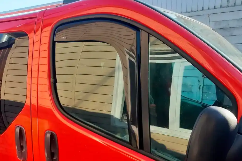 Produs apreciat - Nissan Interstar 2002-2010 Deflectoare geam incastrabile (2 buc, HIC)