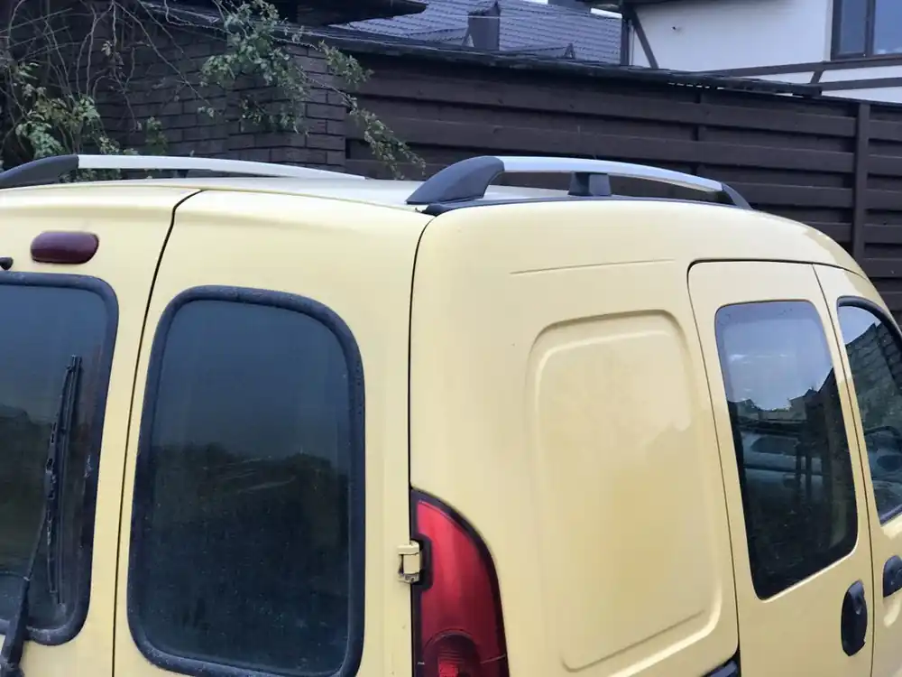 Renault Kangoo 1998-2008 Bare Longitudinale Crom Baza Maxi, Picioare din Plastic | Reduceri