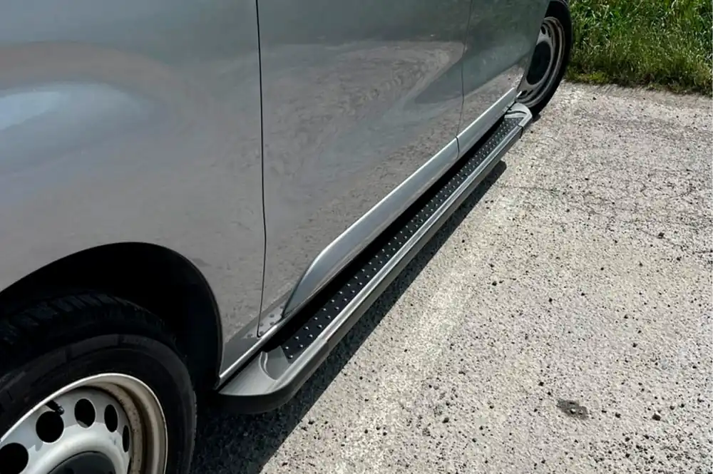 Preț excelent - Opel Vivaro 2019- Praguri Laterale Allmond Black (2 buc, Aluminiu) XL – Ampatament Lung