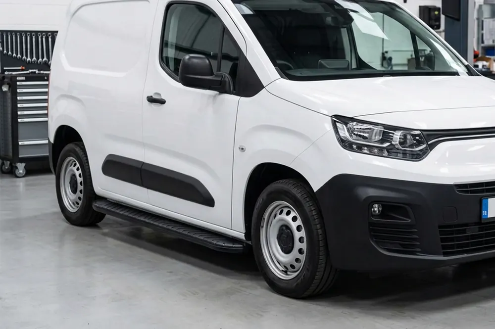 Peugeot Partner/Rifter 2019- Praguri Laterale Bosphorus Black (2 buc, Aluminiu) | Reduceri