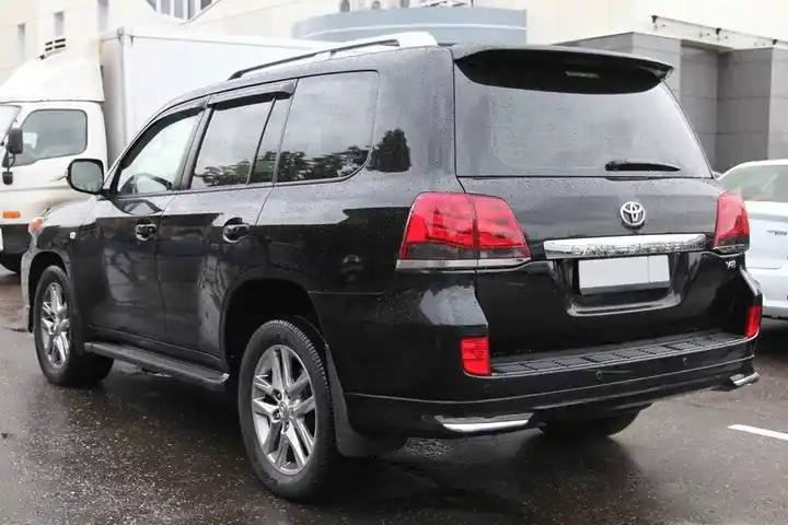 Toyota Land Cruiser 200 2007-2021 Aparatori noroi spate originale 2012-2015 (2 buc, pentru body kit) - Preț de ofertă