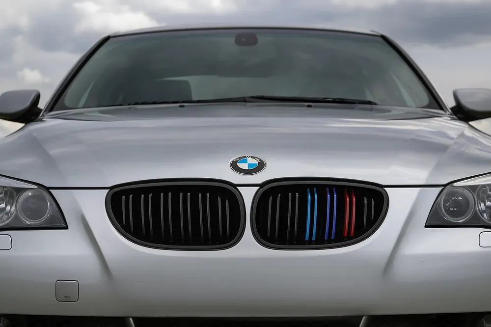 Ofertă online - BMW 5 Series E60/E61 2003-2010 Grile radiator M-Look (M-Color)