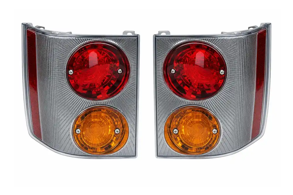Preț excelent - Range Rover III L322 2002-2012 Stopuri spate rosu-galbene (2006)