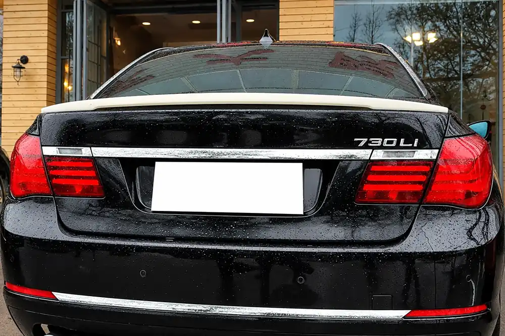 BMW 7 Series F01/F02 2008-2015 Spoiler DPT (Negru Lucios) | Favoritul clienților